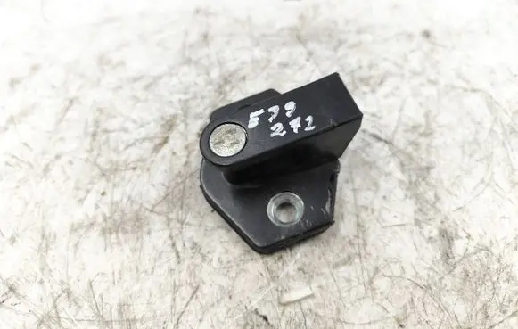BMW 5 E39 Rear door lock loop/hook striker 8176350