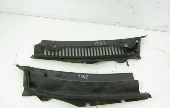 Ford Mondeo Mk III Wiper trim 
