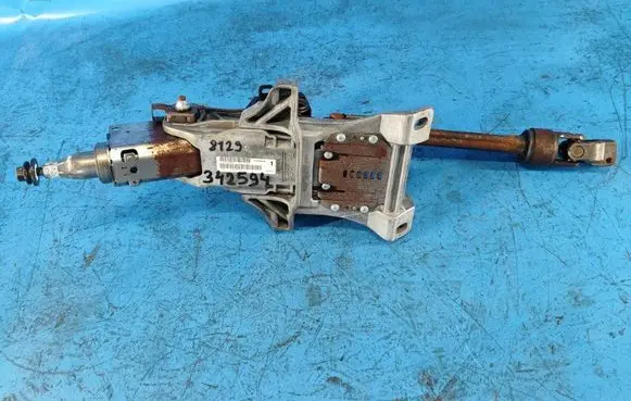 Volvo XC70 Steering wheel axle 31340180