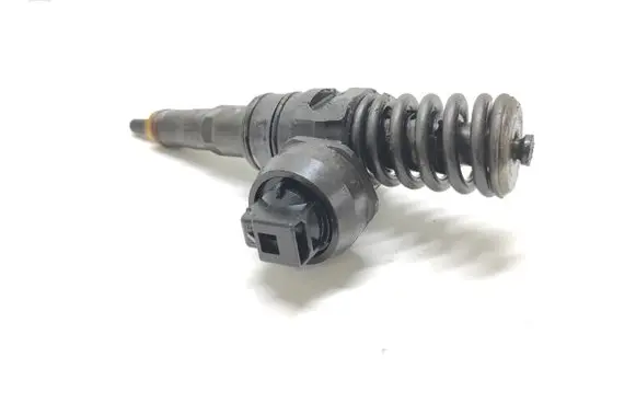 Skoda Octavia Mk2 (1Z) Fuel injector 038130073AG 0414720215