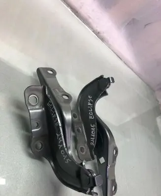 Mitsubishi Eclipse Cross Engine bonnet/hood hinges