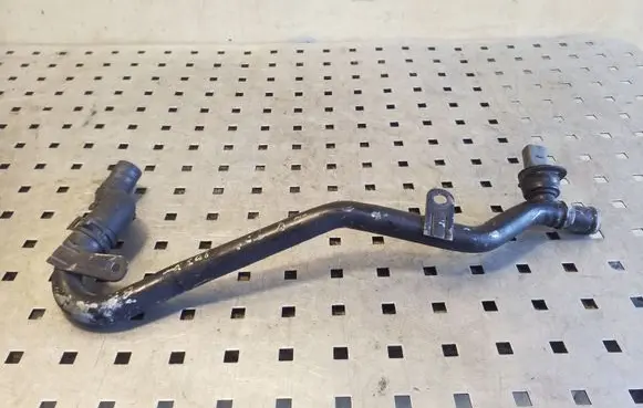 Volkswagen PASSAT B7 Engine coolant pipe/hose 5N0121065