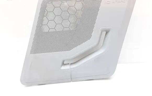 Volvo XC90 Seat belt trim 8641272