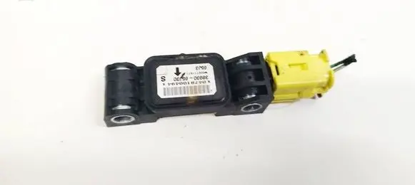 Suzuki Grand Vitara II Airbag deployment crash/impact sensor 3893065J30