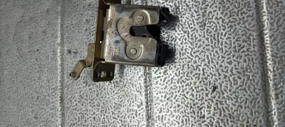 Opel Astra G Tailgate/trunk/boot lock/catch/latch