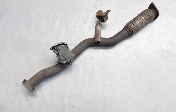 Nissan Qashqai Exhaust gas pipe 