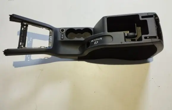Skoda Octavia Mk2 (1Z) Center console 1Z1863241