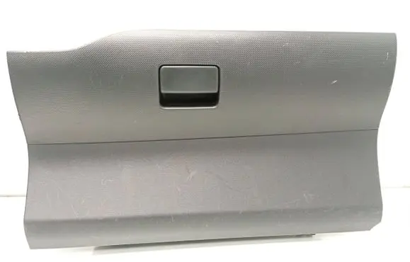 Glove box
