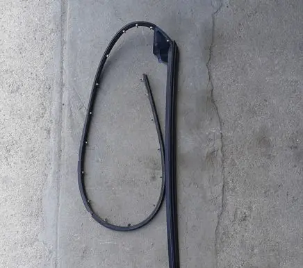 Porsche Boxster 987 Rubber seal front coupe door window 99653708607