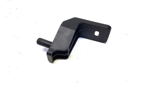 Land Rover Freelander 2 - LR2 Radiator mount bracket 6G918A194BB
