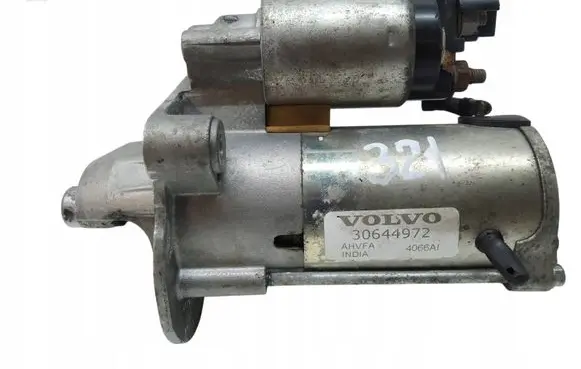 Volvo V40 Starter motor 30644972
