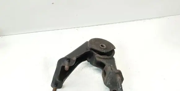 Toyota Corolla Verso AR10 Engine mount bracket