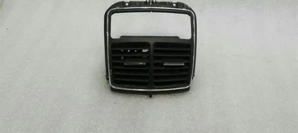 Mercedes-Benz CLS C219 Rear air vent grill A2118302254
