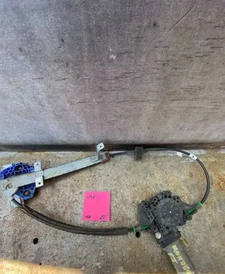 Ford Mondeo Mk III Rear door window regulator with motor 27000