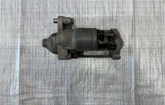 Citroen C5 Aircross Starter motor 9825233080