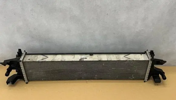 Ford Focus Intercooler radiator 890081319