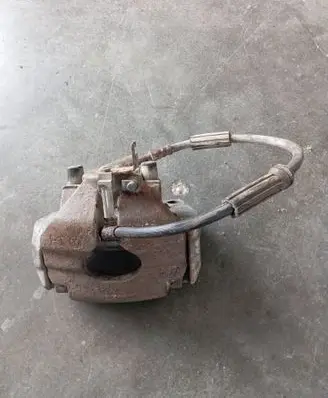 Volkswagen Multivan T5 Front brake caliper