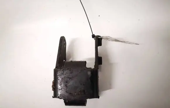 Mitsubishi Outlander Engine mounting bracket 