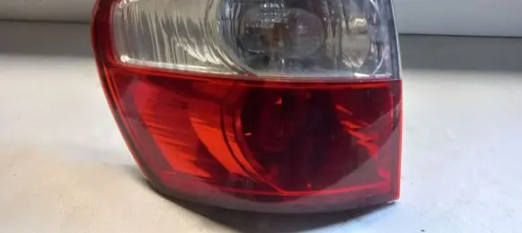 Toyota Avensis Verso Rear/tail lights