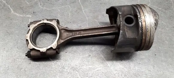 Mitsubishi Space Wagon Piston 