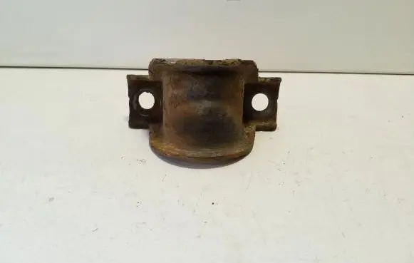 Volvo V40 Cross country Sway bar bush bracket, rear AV615B484AC