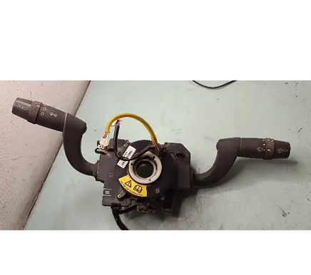 Wiper turn signal indicator stalk/switch