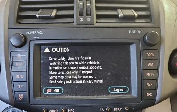 Toyota RAV 4 (XA30) Radio/CD/DVD/GPS head unit 86120-42240 IMPRK1505797