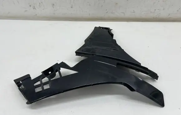 Mercedes-Benz CLA C118 X118 Front bumper mounting bracket A1188854701 A1188853501