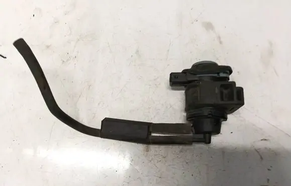 Renault Laguna III Turbo solenoid valve ev521