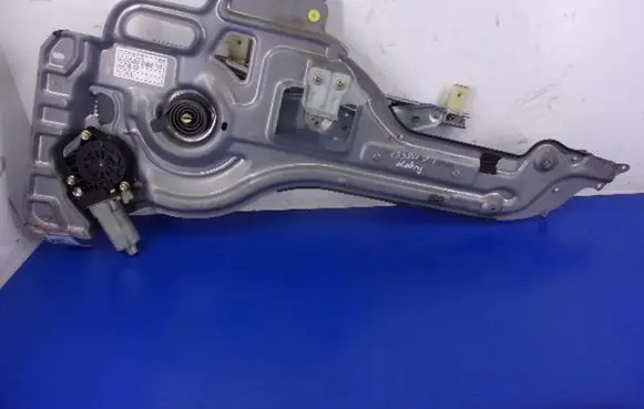 Hyundai Trajet Rear door window regulator with motor 83480-3A000