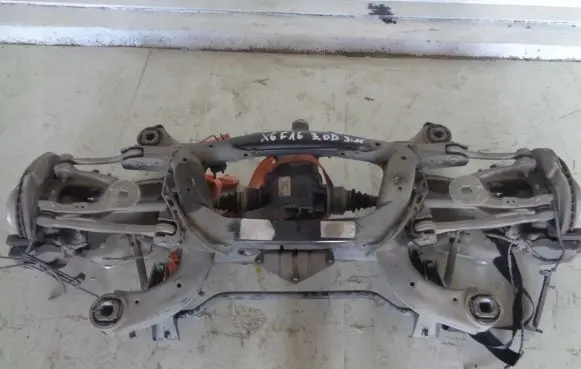 BMW X6 F16 Rear axle beam with reductor 