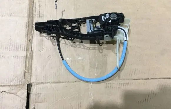 BMW 2 F45 Front door exterior handle/bracket 7316363 7293185