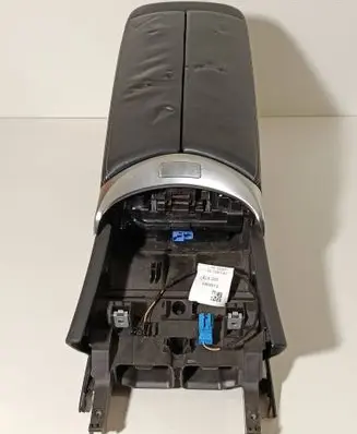 Mercedes-Benz C AMG W205 Armrest 1259954
