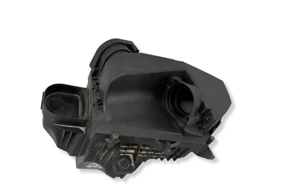 Peugeot 407 Air filter box 51947