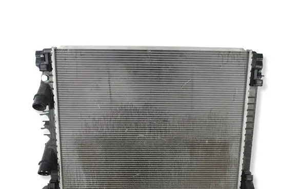Maserati Levante Coolant radiator 670107226 670009820 16474837