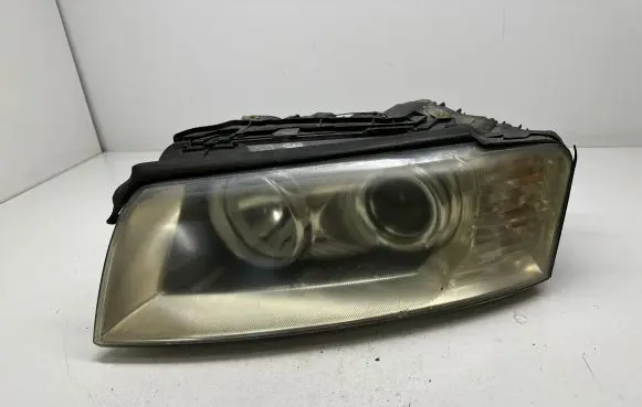 Audi A8 S8 D3 4E Headlight/headlamp 15811700 15811701