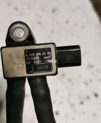 Mercedes-Benz E W213 Air pressure sensor A0009056503