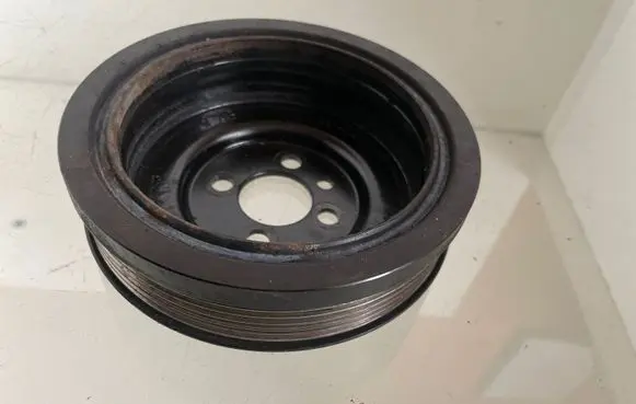 Audi A3 S3 8P Crankshaft pulley 03G105243