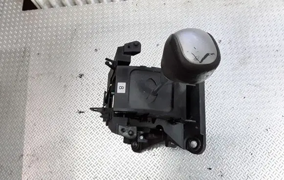 Toyota Auris 150 Gear shifter/selector 8945152020