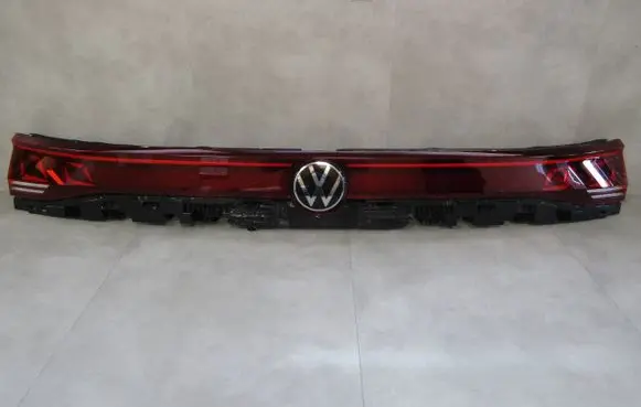 Volkswagen Touareg III Rear/tail lights 760945307G 71372F 233028247
