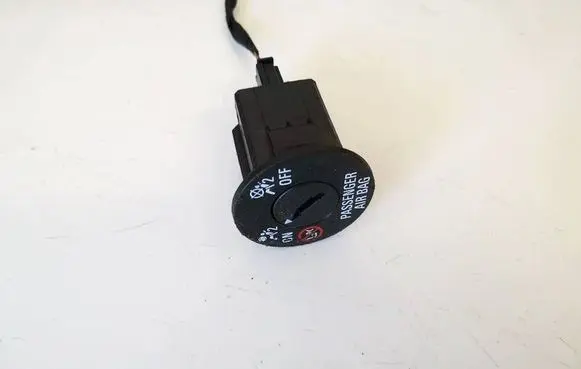 Opel Astra K Passenger airbag on/off switch 13524006