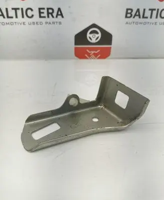 BMW 4 F36 Gran coupe Fender mounting bracket 9227018