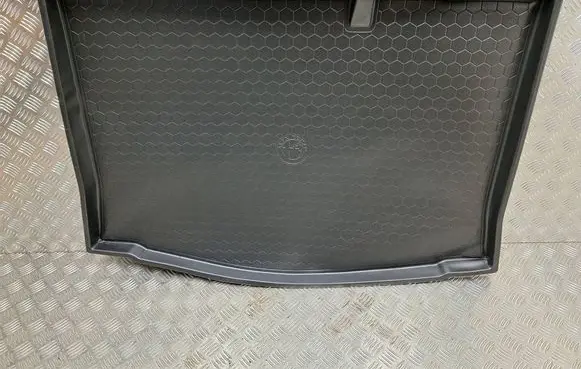 Alfa Romeo Giulietta Rubber trunk/boot mat liner 50546968