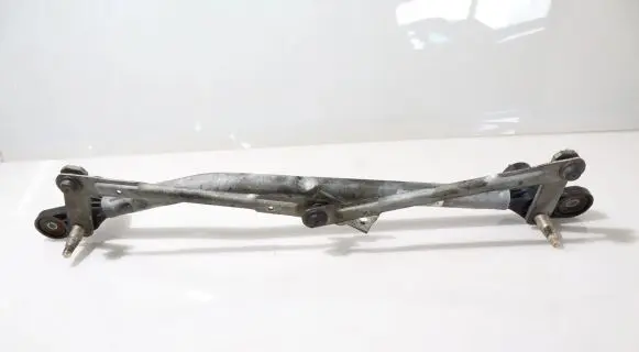 Alfa Romeo 159 Front wiper linkage 