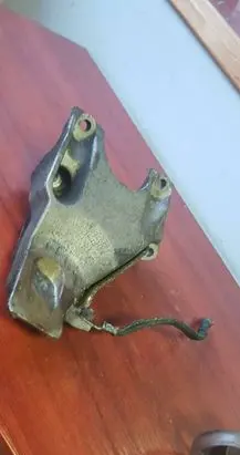 BMW 5 E60 E61 Engine mounting bracket 6770940