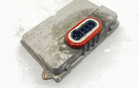 Mercedes-Benz E W211 Headlight ballast module Xenon 5DV00829000