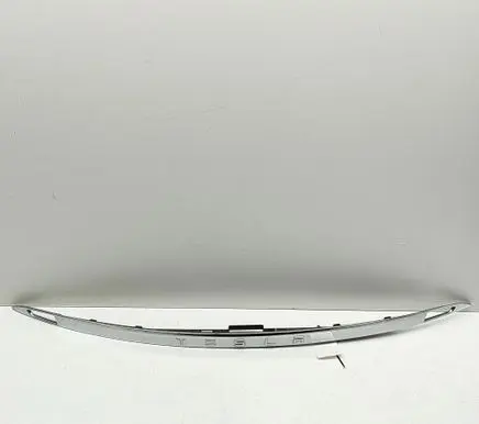 Tesla Model S Trunk door license plate light bar 102577600A