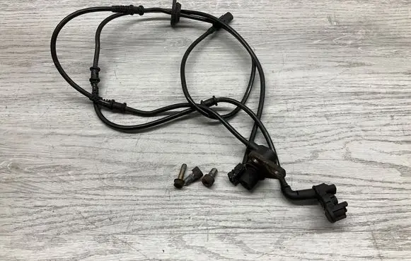 Mercedes-Benz SL AMG R129 ABS brake wheel speed sensor 7777000