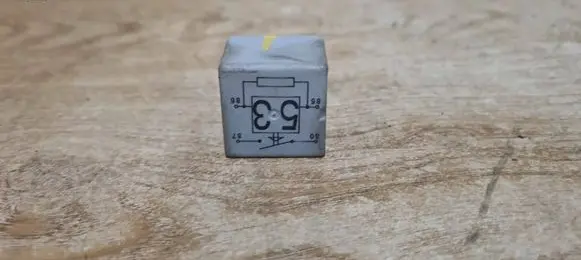 Audi A6 S6 C5 4B Other relay 141951253B