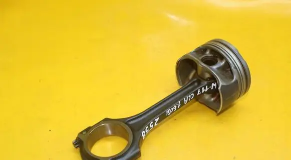 Mercedes-Benz CLA C117 X117 W117 Piston with connecting rod A2701617